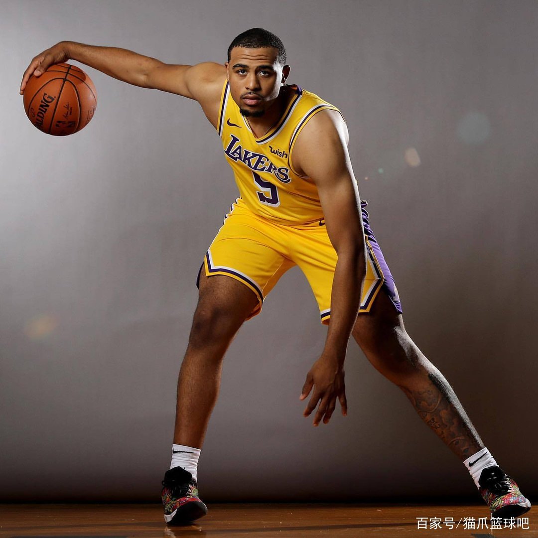 塔伦-霍顿-塔克在球队的位置是什么?