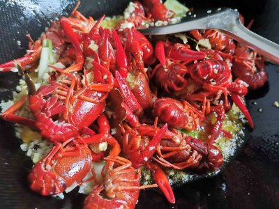 蒜香小龙虾的做法家常