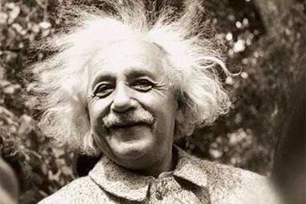 牛顿晚年为什么会精神失常?