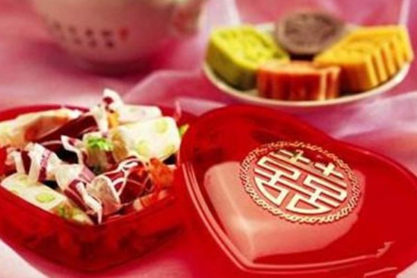 喜糖盒里一般都装啥东西啊