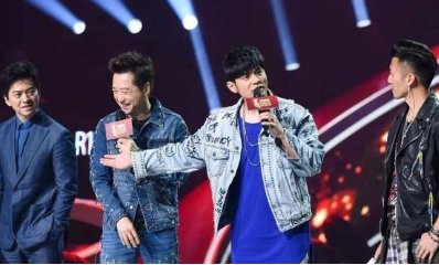 《中国好声音》历届导师都有谁？