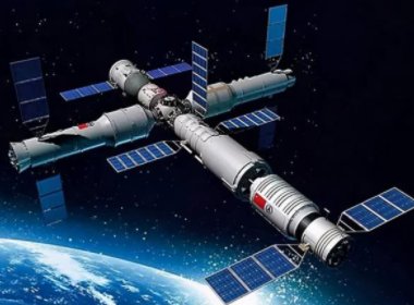 神舟十三号航天员首次出舱后都完成了哪些任务?