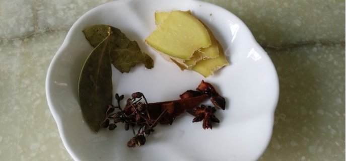 炖牛肉汤的做法及配料