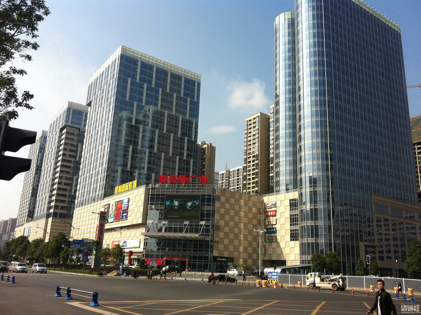 成都奥克斯广场的基本信息