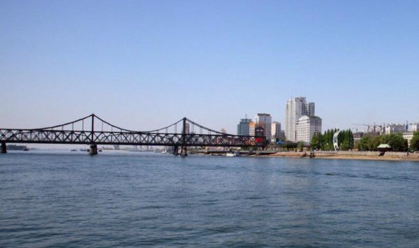 鸭绿江的“绿”为什么念 LU?