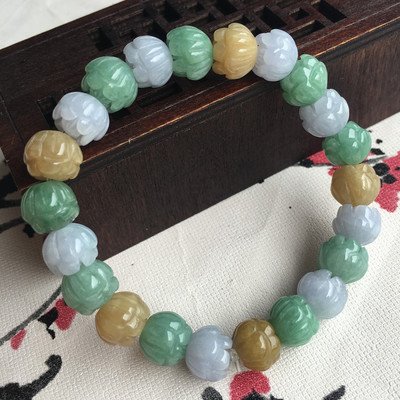 翡翠玉手串怎么盘？