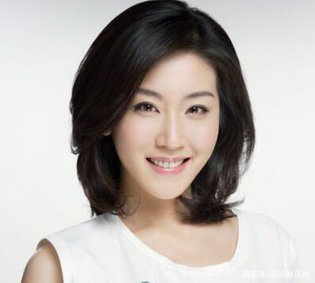 嫁入豪门的最惨女星,丈夫在母亲葬礼上提离婚,儿子被小三抢走,后来怎样?