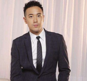 曾志伟一共有四个儿女，颜值相差比较大，哪个孩子最像曾志伟呢？