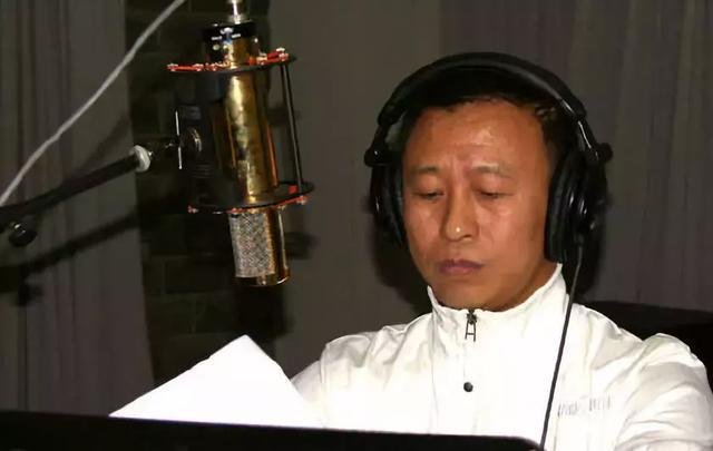 乐坛第一个代唱歌手,专辑销量过亿歌曲爆红,自己却始终不温不火,他是谁?