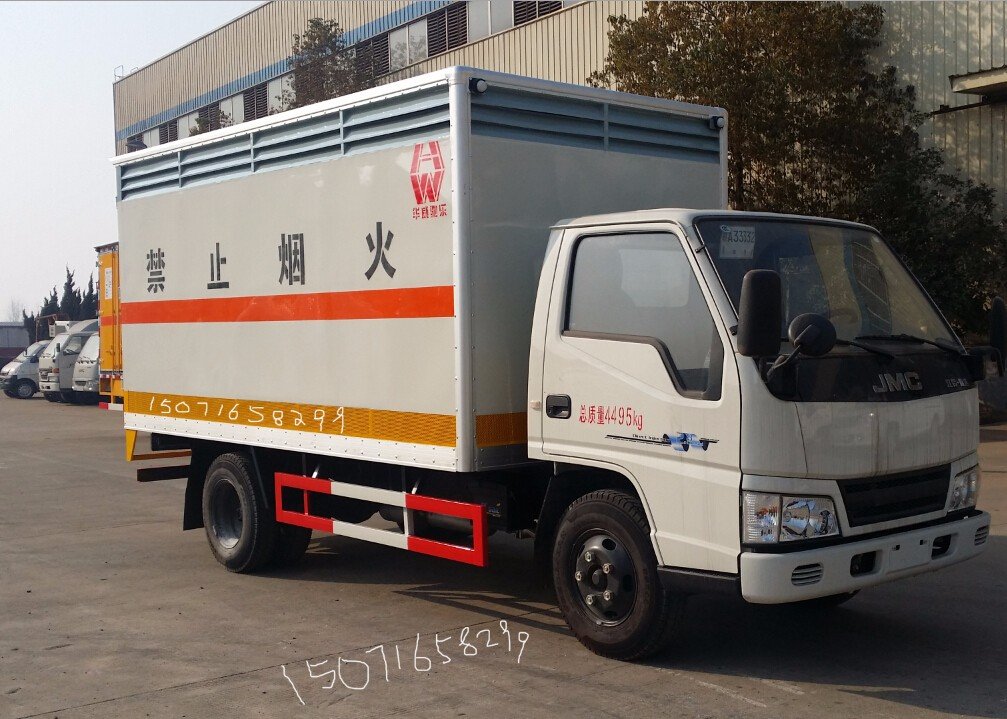 烟花爆竹可以用什么车运输?