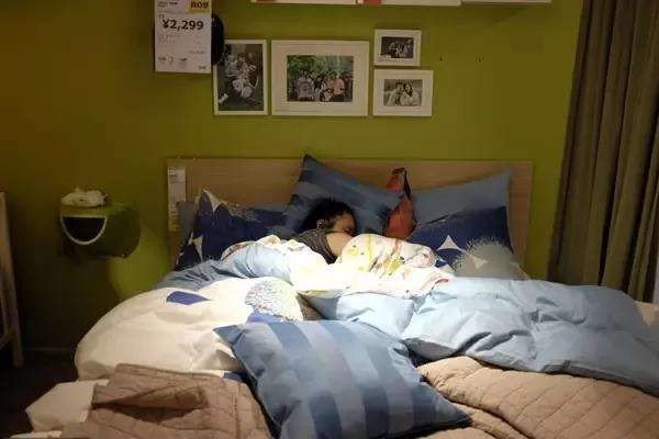 为什么有人睡觉时会流口水?