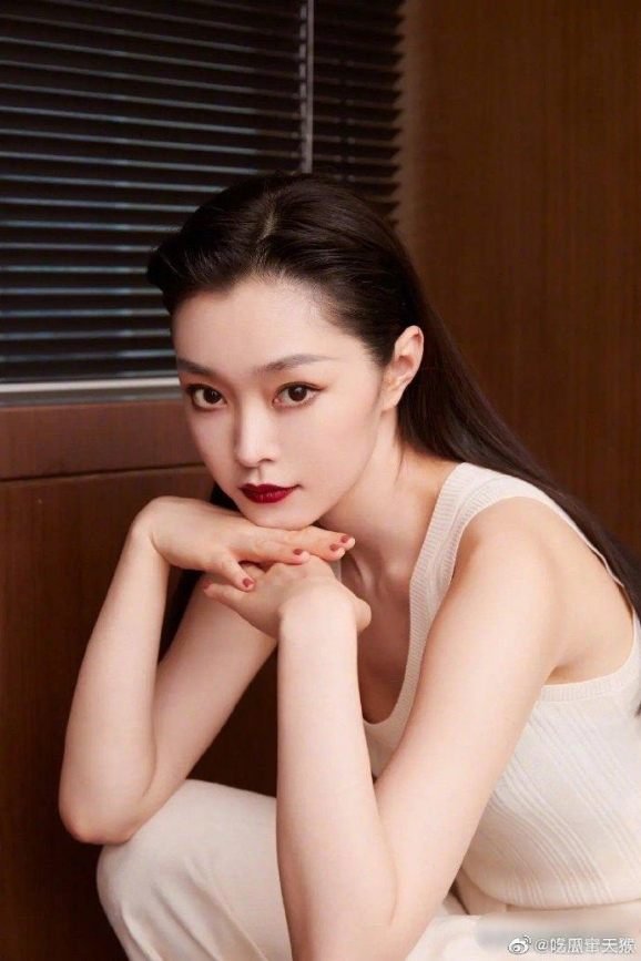 说一个女人冷艳是什么意思啊