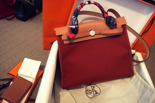 什么牌子的包包好看又高档？