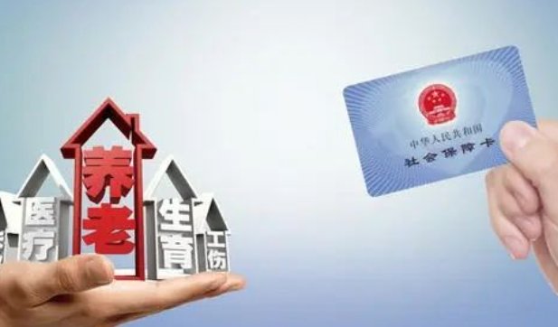 10月15日入职,11月8号才买社保合法吗