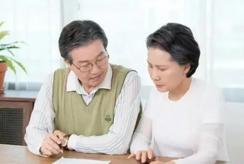 日本一男子“出租”自己陪伴别人工作，为何有人会选择花钱雇人陪伴？