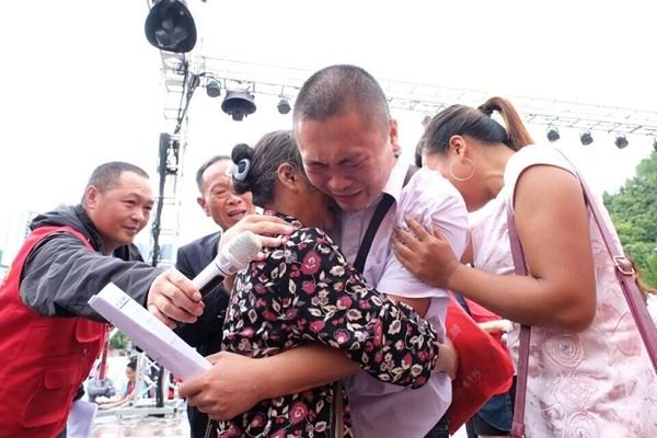 被拐儿童找回后将生母拉黑，孩子为何会做出这样的选择？