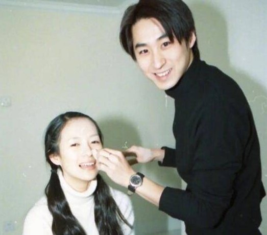 章子怡校园旧照曝光，这才是真正的女神，她17岁时究竟多迷人？