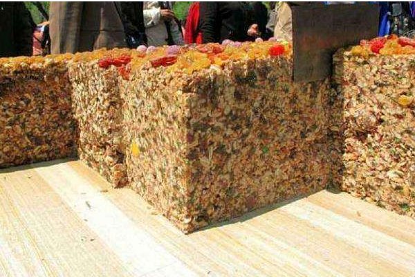 新疆切糕多少钱一斤？