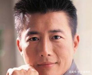 51岁江珊36岁老公近照曝光,他可比前任靳东还要帅,究竟是谁呢?