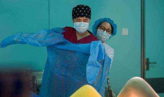 如今的妇产科里为啥会有那么多的男医生？