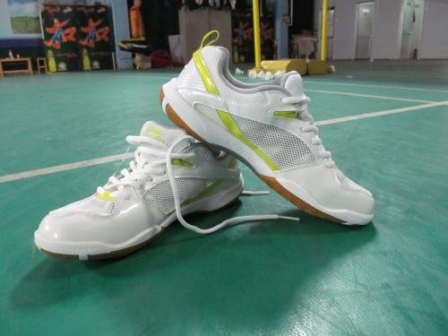 yonex各款羽毛球鞋什么区别