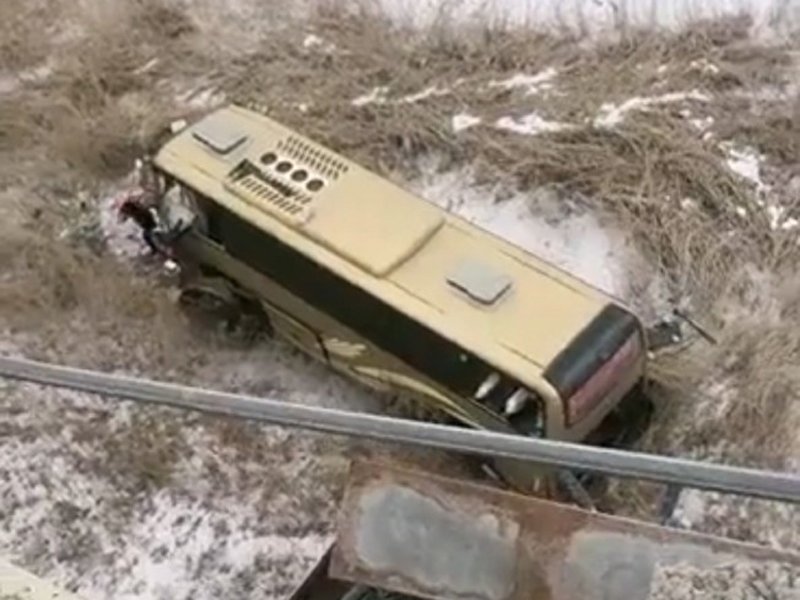 黑龙江大庆一客车发生坠桥事故，事故具体情况怎么样？