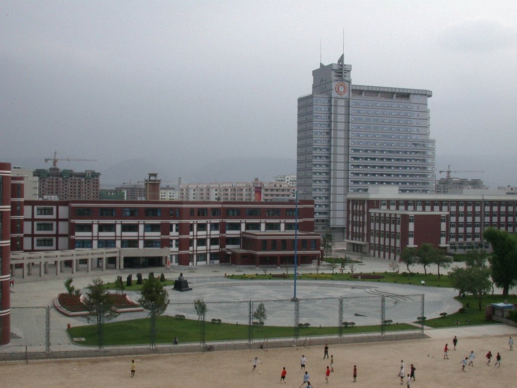 兰州交通大学一学生在宿舍意外死亡,校方是否需要承担一定的责任?