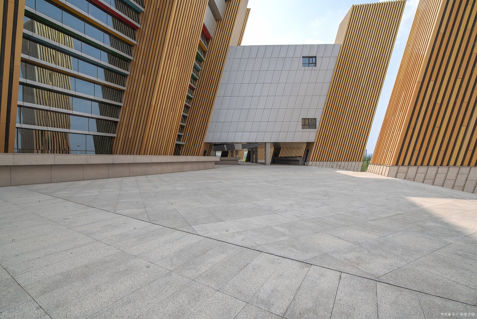 体育课程目标具体包括哪几个方面?