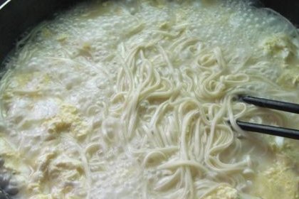 如何煮鸡蛋面