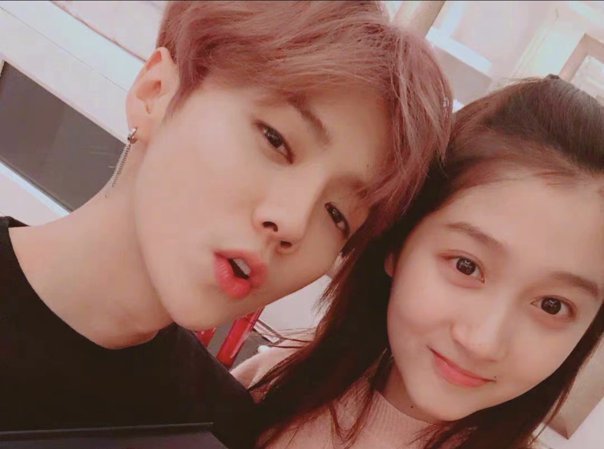 关晓彤卡点为鹿晗庆生，明星为何总爱卡点庆生呢？