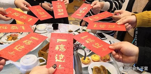 三八妇女节快到了,该送什么礼物给妈妈和女朋友呢?