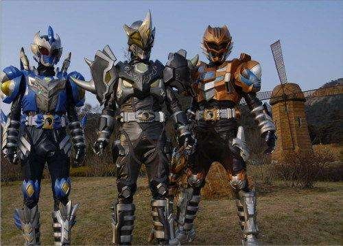 《铠甲勇士之帝皇侠》的歌是什么？