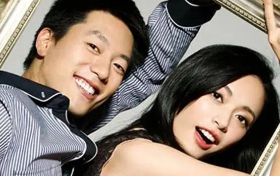 山西一离异女子嫁给女儿同班同学的爸爸，二婚应该如何相处？