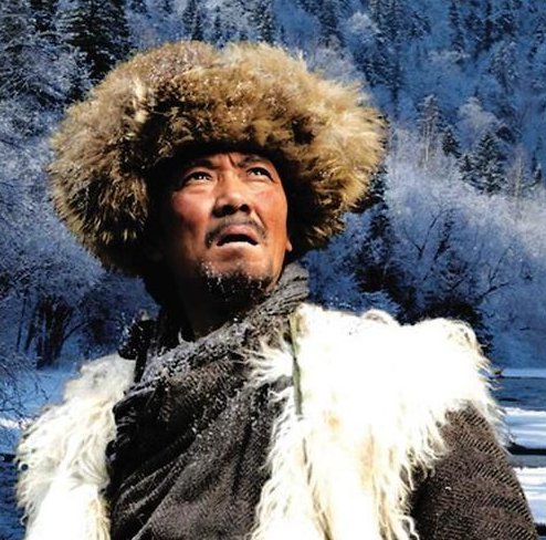 李云龙之后再无经典吗?大器晚成的李幼斌61岁仍游历演艺圈,你怎么看?