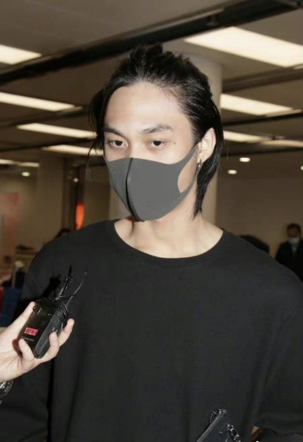 吴孟达刚刚出殡,儿子便遭到了全网暴力,他做了什么?