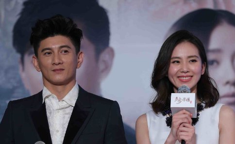 刘诗诗吴奇隆感情不和，被传离婚后，又被传复婚的消息，发生了啥？