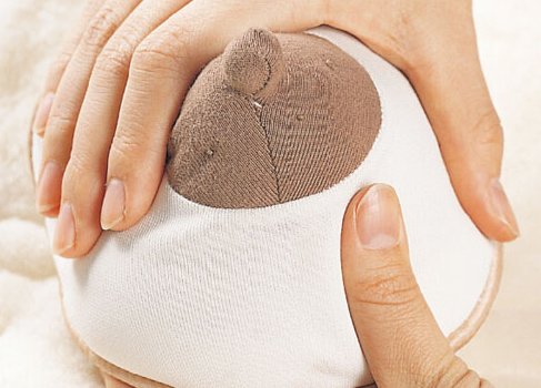 你知道女性乳房按摩有什么好处？乳房按摩该怎么做呢？