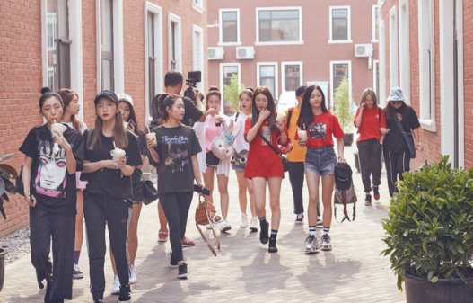 “火箭少女”是怎样出道的？