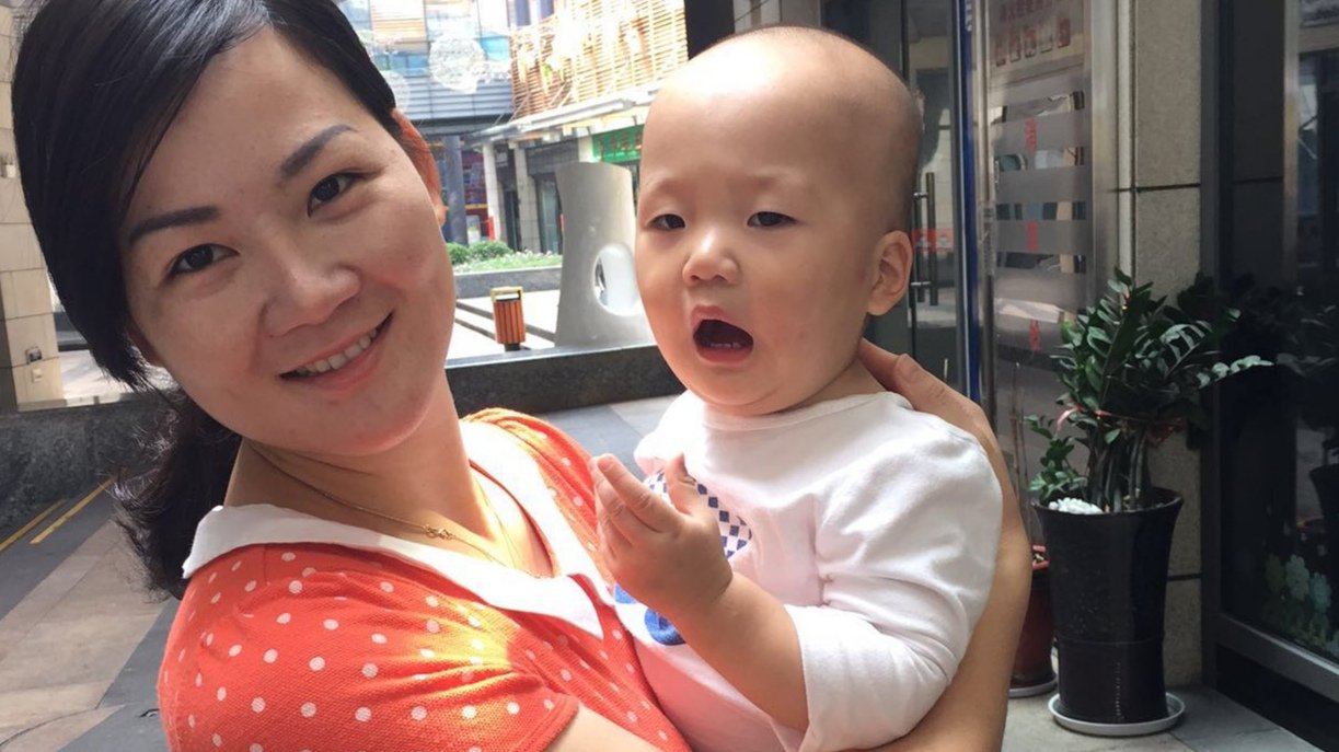 苏州保姆3分钟内10次殴打两岁宝宝,家政公司有责任吗?