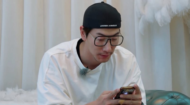 麦迪娜直言姜潮从小到大没有独自一人出过门,姜潮家到底多有钱?