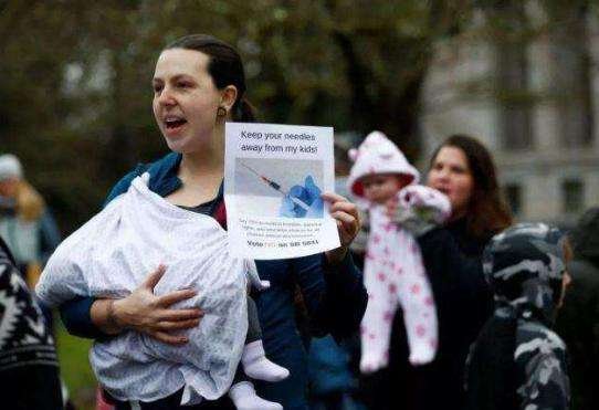 新冠病毒在青少年中传播率比幼童高,这意味着什么?