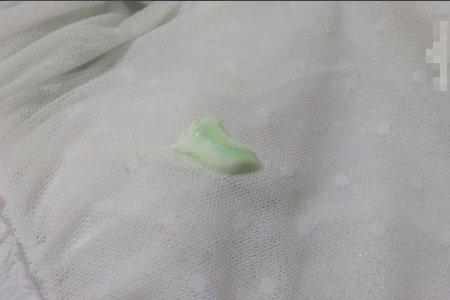 衣服上沾了油渍，用什么可以洗干净