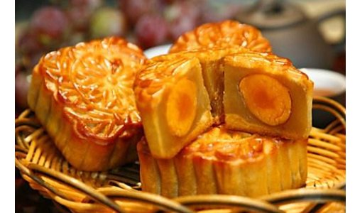 元祖月饼提货券上称必须于2011年9月6日21点前提货，逾期无效，这样做合法吗?