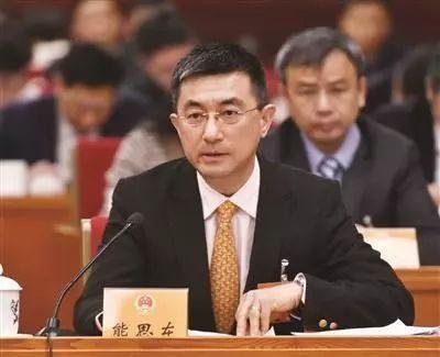 你怎么看待江苏实施探索2.5天小长假呢？