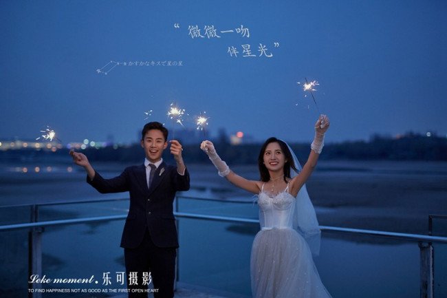 拍婚纱照都有哪些姿势