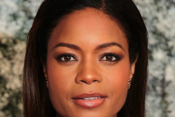 《毒液2》女反派“尖叫”演员确定娜奥米哈里斯，她和“屠夫”是什么关系？