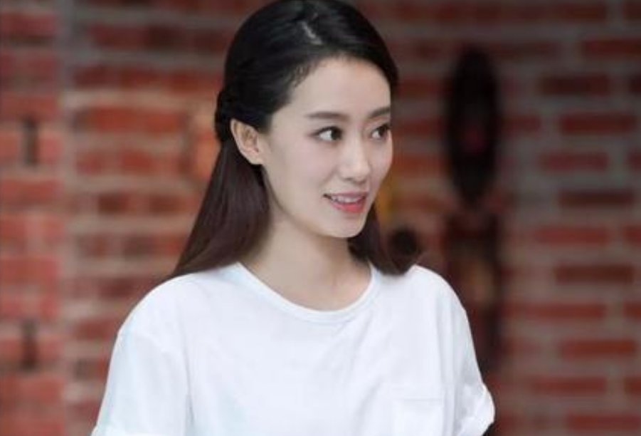 张小斐为贾玲庆生，两人之间是真友情吗？