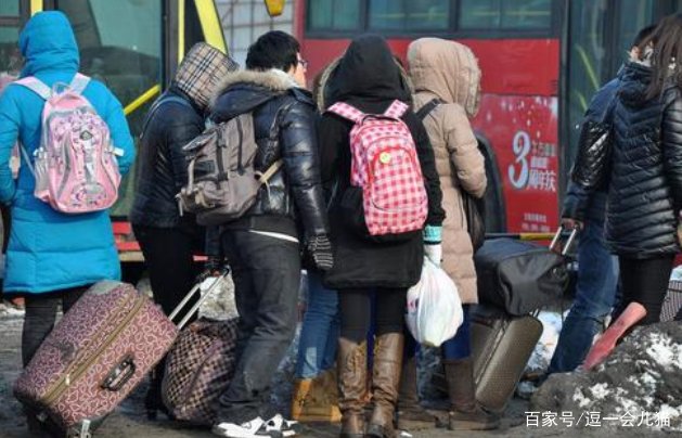 一确诊病例曾到昌平一盒马鲜生购物，他停留了多久？有和他人密切接触吗？