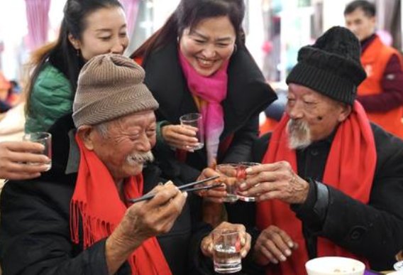 老人生日祝福四字成语