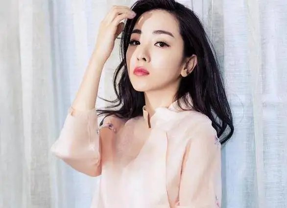 李思思是个怎样的主持人?